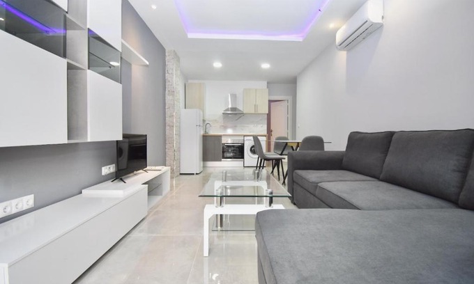 Las Lagunas Apartamento | Luxury Suites Fuengirola