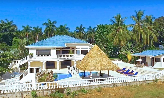 Buenos Aires Casa | Luxury Tambor Estate with private pool, jacuzzi, and panoramic view