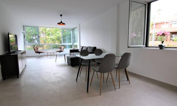 Santa Cruz de Tenerife Apartamento | Luxury Tenerife con Piscina