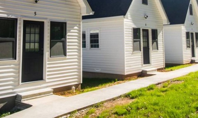 Albertville Casa | Luxury Tiny Home #5 at Sweet Springs