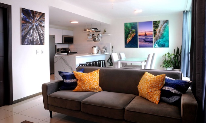 San José Condominio | Luxury Top Floor PH w/Pool, Gym and Rooftop Patio