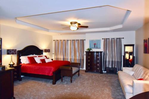Cumming Apartamento | Luxury Townhouse with Oversized Master near Halcyon