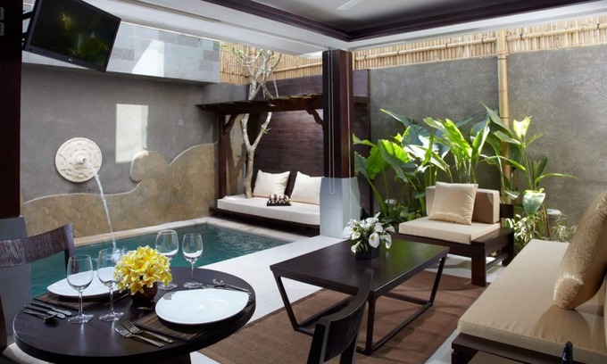 By Pass Ngurah Rai Villa | Villa tropical de lujo en Nusa Dua, a solo 15 minutos en coche de Jimbaran Bali
