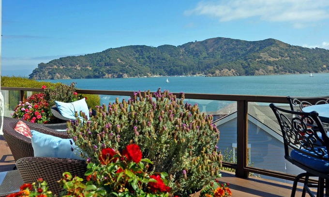 Belvedere Tiburon Casa | Lujo de dos dormitorios en SF Bay - Fabulosas vistas y piscina