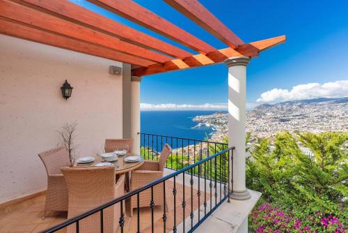 Sao Goncalo Apartamento | Luxury two bedroom Palheiro Village by HR Madeira