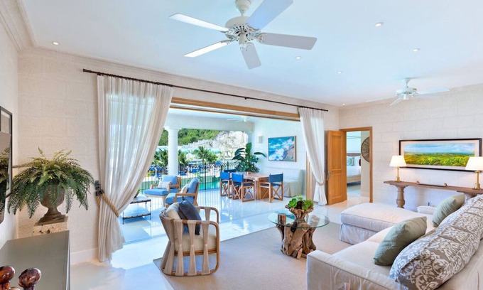 Retreat Villa | Luxury Two Bedroom Residence