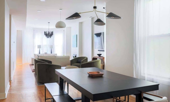 Sheffield and DePaul Casa | Luxury Two-Level Townhouse | Patio | Lincoln Park
