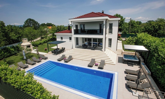 Gornja Glavina Villa | Luxury two villa complex, large groups up to 25 people, nature, entertainment