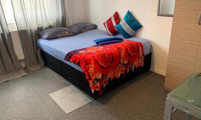 Barking Apartamento | Luxury Ultra super Bedroom near the Barking Rail station in London