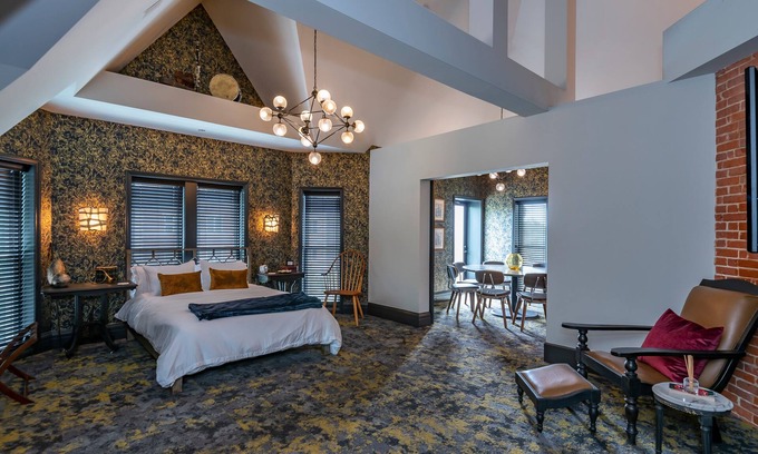 Bloomington Casa | Luxury vacation rental in the heart of Bloomington and the IU campus.