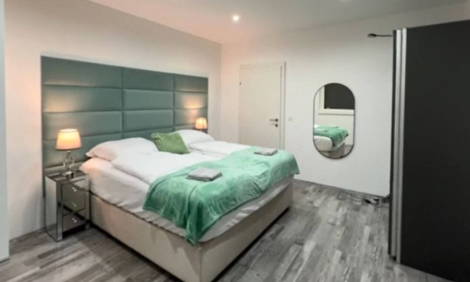 Stammersdorf Villa | Luxury Vienna Villa: Haven for Vienna Explorers