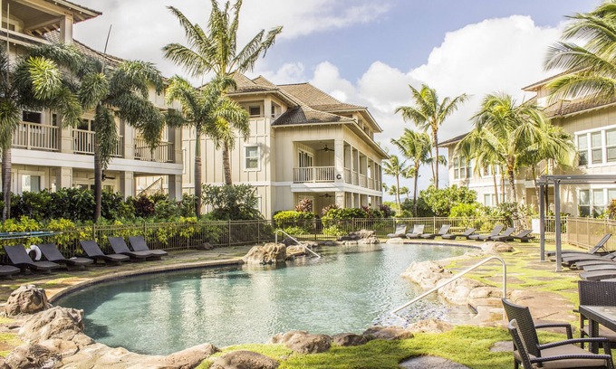 Poipu Villa | 3BR / 3BA Villa de lujo con piscina y aire acondicionado - Corto paseo a las playas