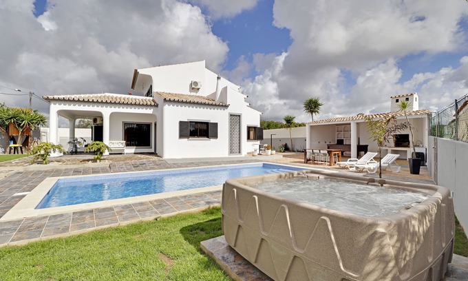 Ferreiras Villa | Alquiler de habitaciones / Piso Compartido