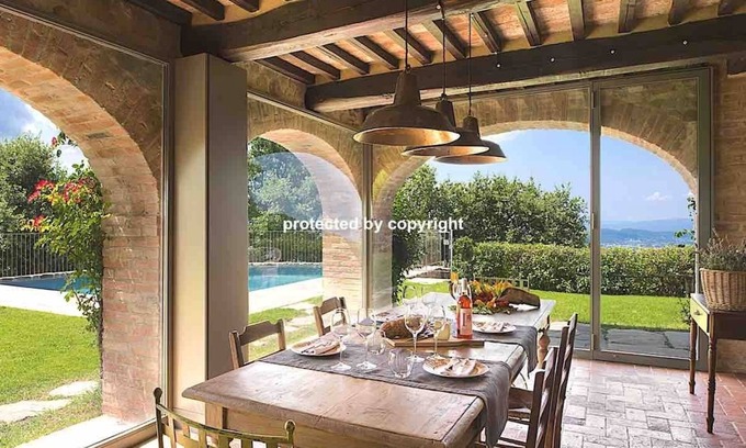 Arezzo Villa | Villa de lujo entre viñedos