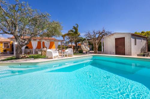 Grottelle Villa | Luxury villa at Pozzallo at 390 meters about from the beach with private swimming pool
