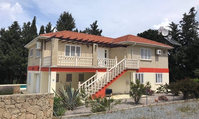 Nicosia Casa | Lapta Australian Villa, NUEVO, 5 dormitorios con piscina propia muy privada
