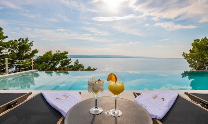 Brela Villa | Luxury Villa Bacana near the sea in Brela