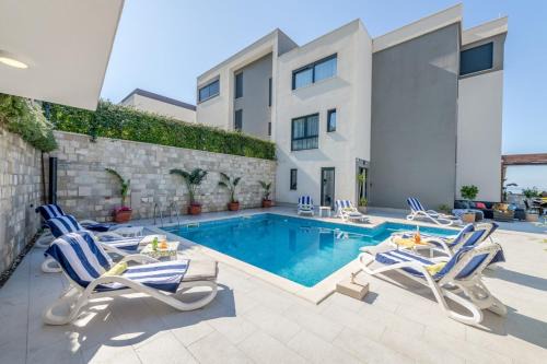 Podstrana Villa | Luxury villa Blue Sky, private pool, breakfast