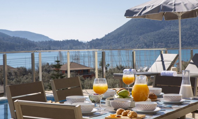 Nidri Villa | -10%: ¡Nueva y lujosa Villa de Cristal con una hermosa vista de la Bahía de Vlicho!
