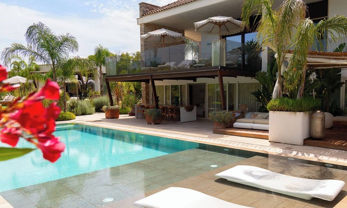 Depressa Villa | Luxury Villa Flora
