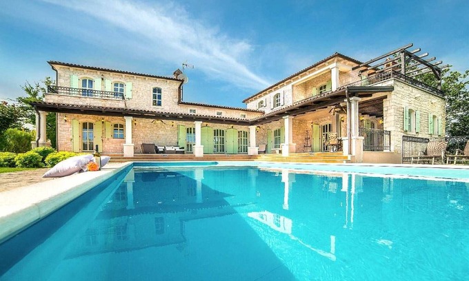 Brinje Villa | Villa Romana, Barat