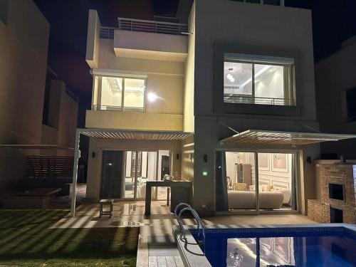 6th of October City Villa | Luxury Villa in Palm Hills October 4 BR with pool