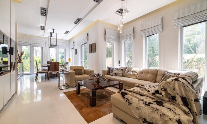 Emirates Hills Villa | Luxury Villa in The Springs with Private Garden