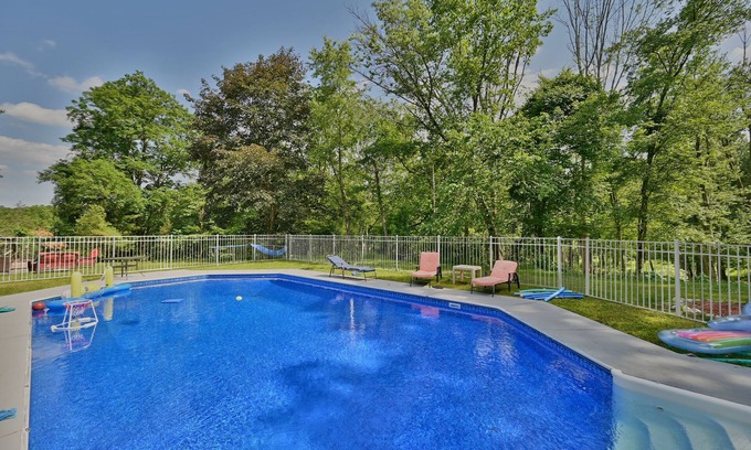 Stroudsburg Casa | Luxury Villa in the heart of Poconos with Pool, Hot Tub, Sauna, and Game Room