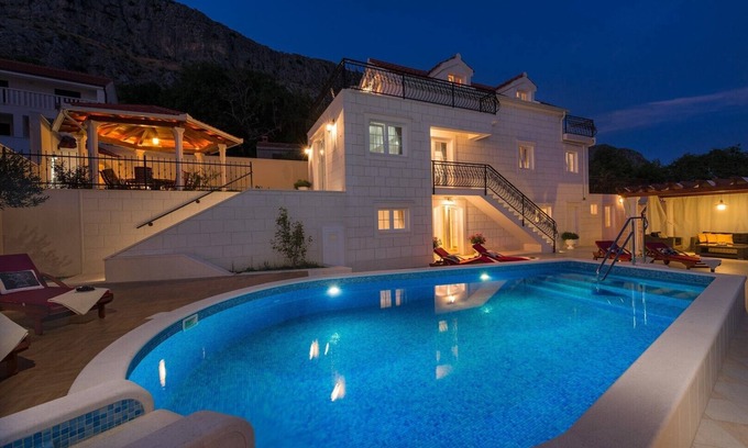 Jesenice Villa | Luxury VILLA MAJA with heated pool, gym, sauna