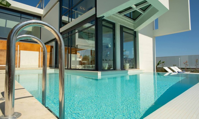 Daratsos Villa | Luxury Villa Mirror - 200meters From The Beach!