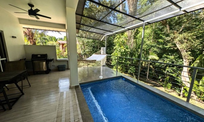 Cristo Rey Casa | Luxury Villa Pool & King Bed NEW- Majestic