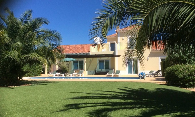 Olhao Villa | Chalet de Lujo, piscina privada climatizada, aire acondicionado, Wi-Fi, segura y cerrada jardines maduros