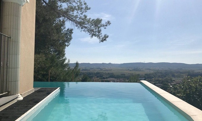 Laudun Casa | Villa de lujo: SPA, piscina de borde infinito en la ladera