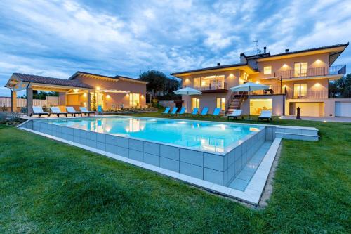 Foiano della Chiana Casa | Luxury Villa Spaccasole su Cortona - Sauna & Infinity Pool