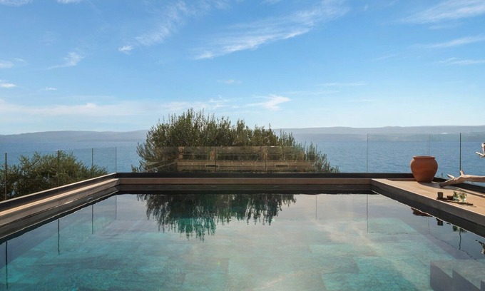 Medici Villa | Luxury Villa SALT / STONE heated pool