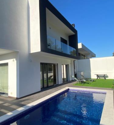 Seixal Villa | Luxury villa surrounded by nature and beach