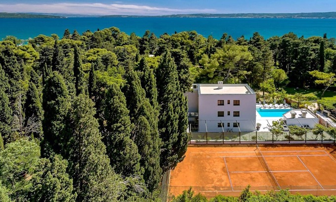 Kastela Villa | Luxury Villa Velvet Bourbon Split with private pool by the sea