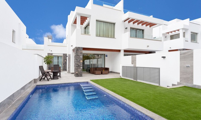Los Cristianos Villa | Villa de Lujo con Piscina y aire acondiconado