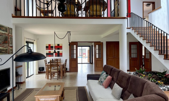 Ponta Delgada Chalet De Esquí | Luxury villa with ample spaces, garden and swimming pool.