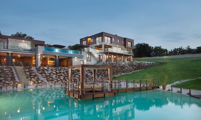 Jursici Casa | Luxury villa with heated outdoor pool and maximum privacy