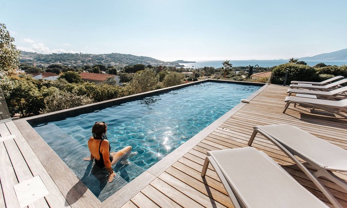 Grosseto-Prugna Villa | Villa de lujo con piscina muy hermosa vista al mar en el Golfo de Ajaccio