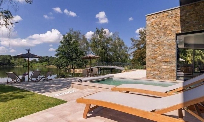 Ligne Cabaña | Escapada en villa con piscina privada, spa y sauna entre Nantes y Ancenis, paraíso natural