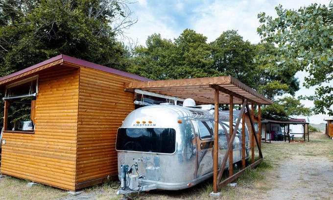 Kiten Otro | Luxury Vintage Airstream RV/Caravan Retro Charm Meets Comfort