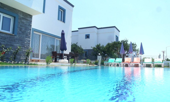 Karabag Villa | Villa privada de lujo VIP de 3 dormitorios con piscina privada.