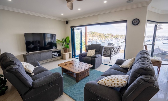 Burraneer Apartamento | LUXURY WATER-FRONT APARTMENT - CRONULLA