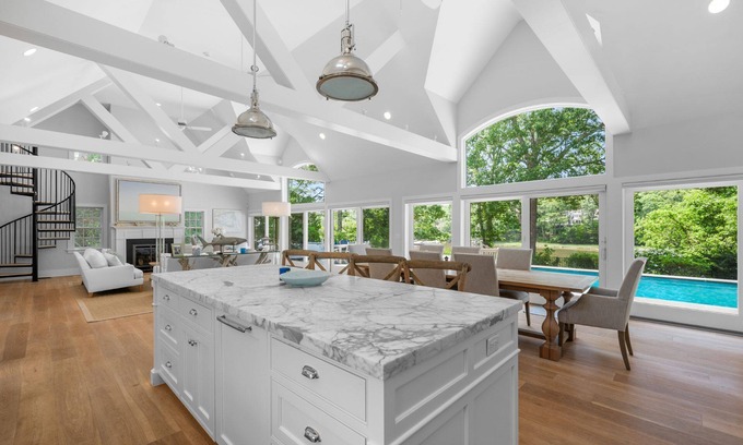Centerville Casa | Bay Breeze: lujo de 4 dormitorios con piscina y jacuzzi, frente al mar, aire central