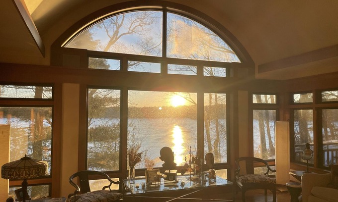 Sherborn Casa | Water Front Mansion on Large Pond
