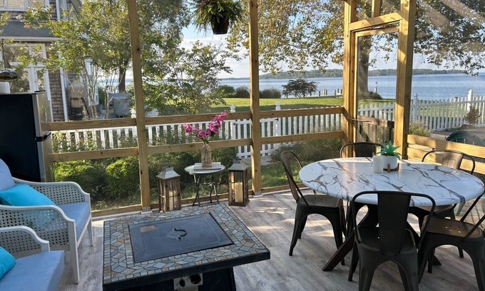 Annapolis Casa | Luxury Waterfront Executive Family Home Annapolis with All Amenities