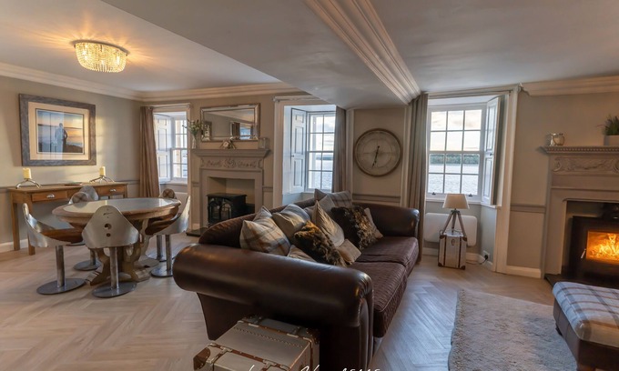 Findhorn Casa | Luxury Waterfront home on stunning Findhorn Bay.