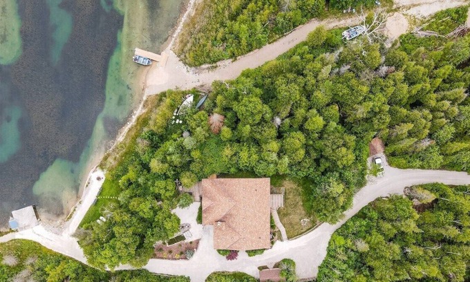 Stokes Bay Cabaña | Luxury Waterfront Retreat